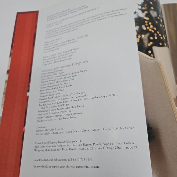 2005 Christmas with Southern Living Holiday Decor and Cookbook 25th Anniversary - Picture 3 of 4